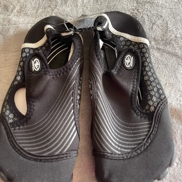 Athletic Works Black and White Women's Athletic/Water Shoes - Picture 2 of 3